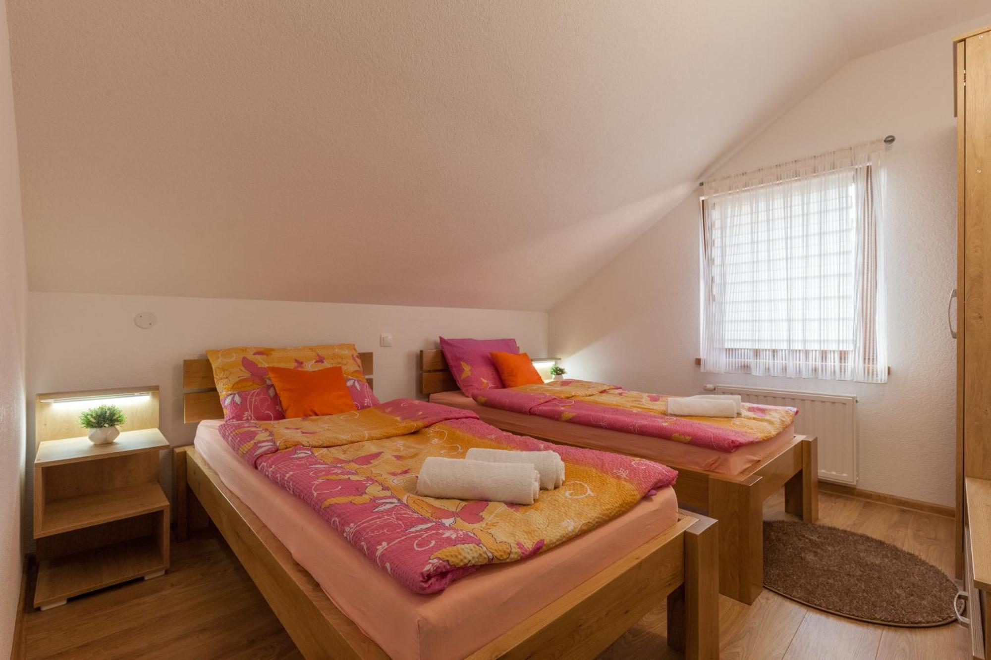 Apartment Ivan & Iva Gornji Vaganac Bagian luar foto